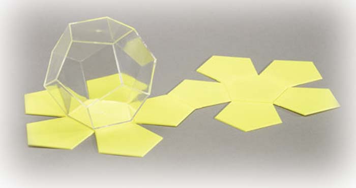 Dodekaeder, allseits geschlossen, glasklar Dodekaeder, allseits geschlossen, glasklar