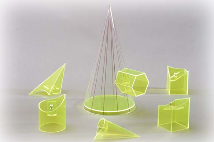 Kegel mit 6 Ansteckkörpern Kegel mit 6 Ansteckkörpern