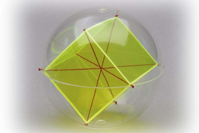Kugel mit Innenhexaeder + Diagonalfäden Kugel mit Innenhexaeder + Diagonalfäden