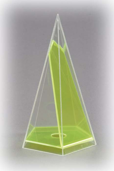 5-seitige Pyramide mit beweglichem Schnitt 5-seitige Pyramide mit beweglichem Schnitt