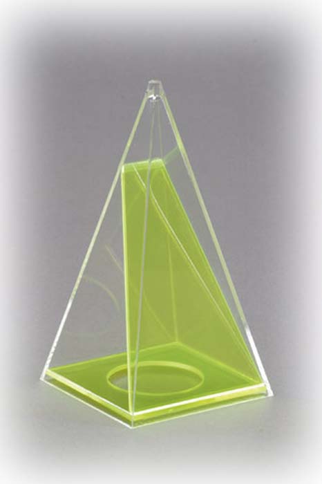 Quadratpyramide mit beweglichem Schnitt Quadratpyramide mit beweglichem Schnitt