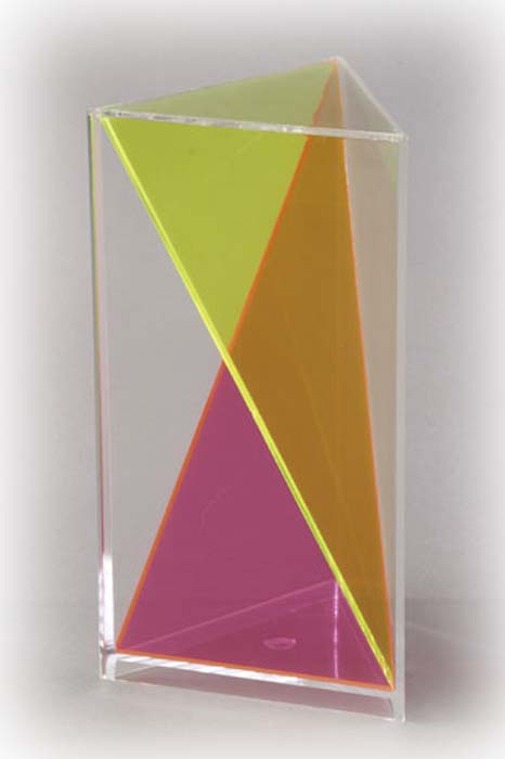 3-seitiges Prisma mit Diagonalschnitt 3-seitiges Prisma mit Diagonalschnitt