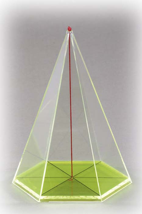 6-seitige Pyramide mit Höhenfaden 6-seitige Pyramide mit Höhenfaden