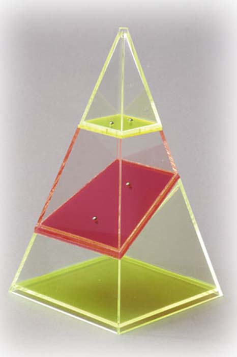 4-seitige Pyramide, zerlegbar 4-seitige Pyramide, zerlegbar