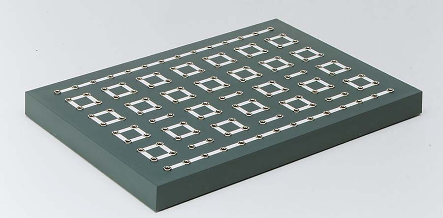 Universal-Steckplatte Universal-Steckplatte